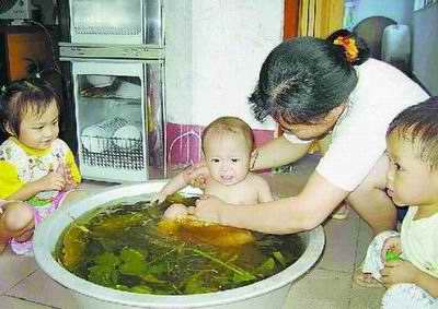 點(diǎn)擊將在新窗口查看全圖 艾葉的作用之艾葉洗澡